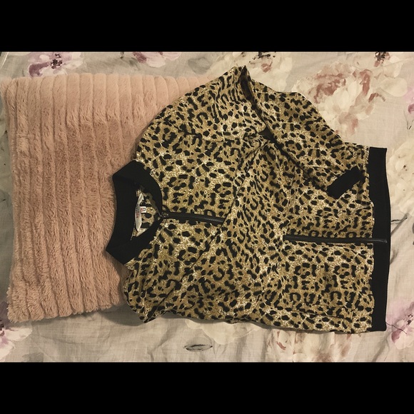HOST PICK! 🥂Leopard Print Soft Jacket 🧥 - Picture 2 of 3